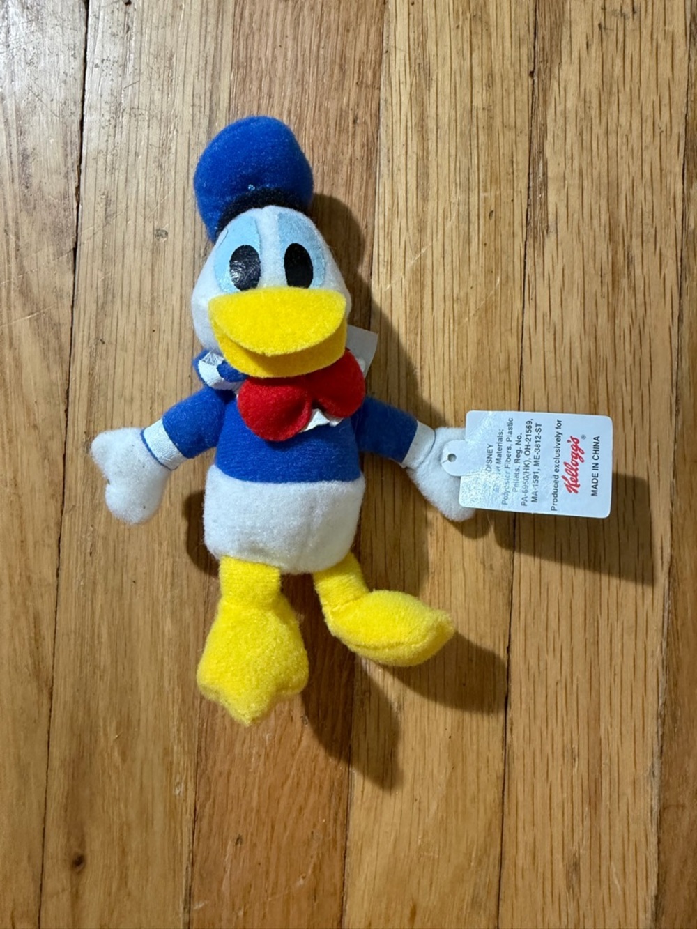 Walt Disney World Kellogg's Promotional Donald Duck Mini Bean 5" Plush nwt